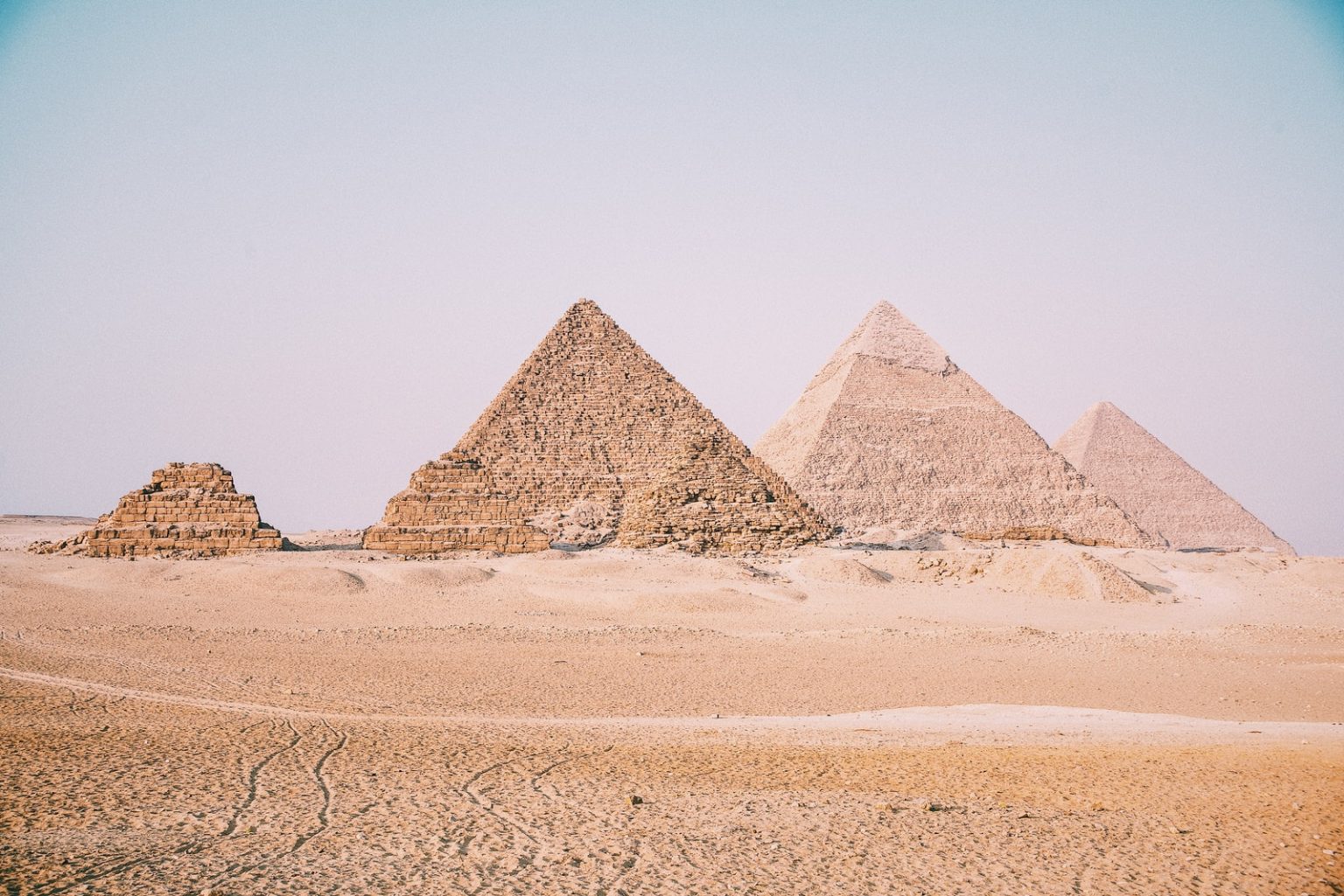 Pirâmides do Egito (Leonardo Ramos)