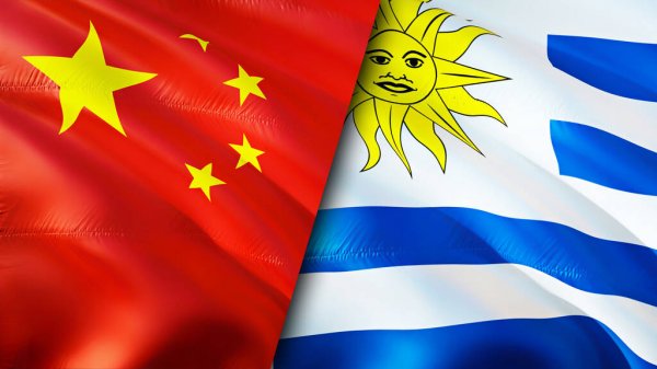 Bandeiras China e Uruguai (Reprodução)