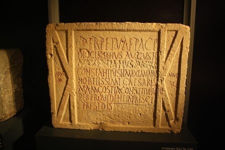 O enigma das línguas indecifráveis: tesouros perdidos da humanidade ancient script