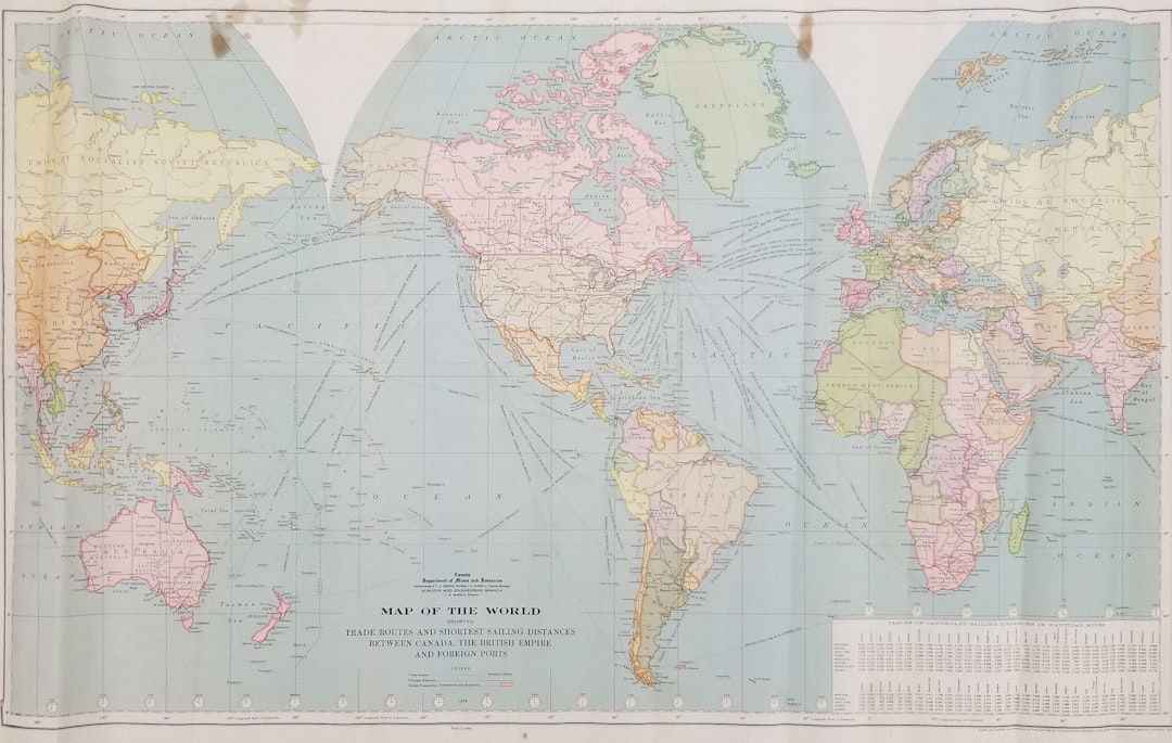 La IA desvela fuerzas ocultas en la supervivencia del cáncer AI cancer global map