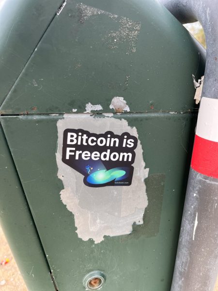 Morgan Stanley’s crypto ETFs signal deeper institutional commitment Bitcoin Solana ETF