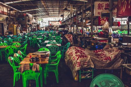 Superprodução chinesa: O trunfo da China na corrida global da IA China AI factory overcapacity