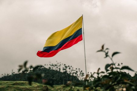 Colômbia exige dados de usuários de criptoativos crypto regulation Colombia
