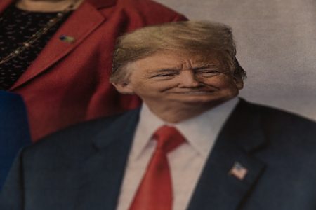 Grok bloqueia imagens íntimas após pressão global Grok deepfake images
