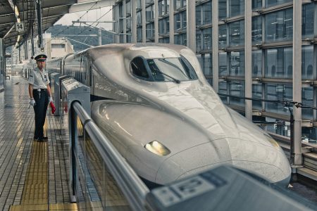 Por que a ferrovia de alta velocidade enfrenta desafios nos EUA high-speed train USA
