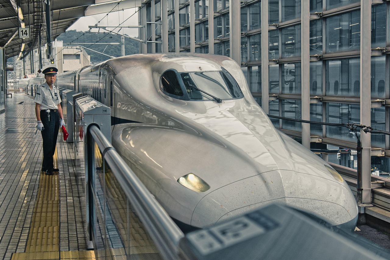 Por que a ferrovia de alta velocidade enfrenta desafios nos EUA high-speed train USA