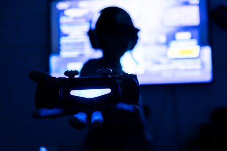 Gigantes dos games atualizam compromisso com segurança do jogador online gaming safety