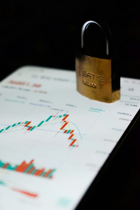 Wyoming launches pioneering state-backed stablecoin on Solana stablecoin blockchain digital finance