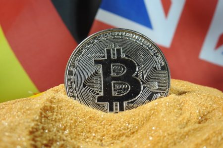 Bancos del Reino Unido bloquean casi 40% de pagos a cripto plataformas UK crypto banking restriction